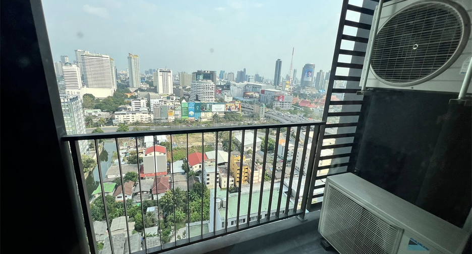 Condo en alquiler de 2 habitaciones en Huai Khwang, Bangkok