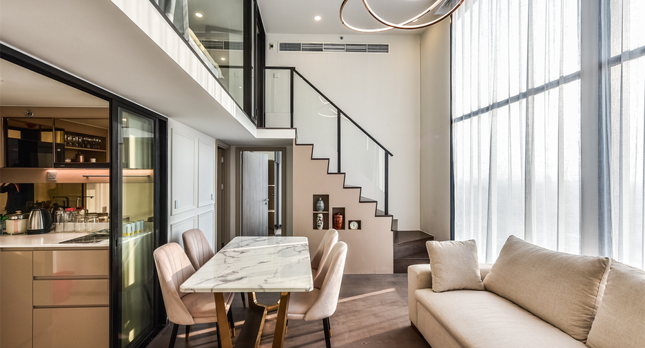 For rent 2 bedrooms condo in Ratchathewi, Bangkok