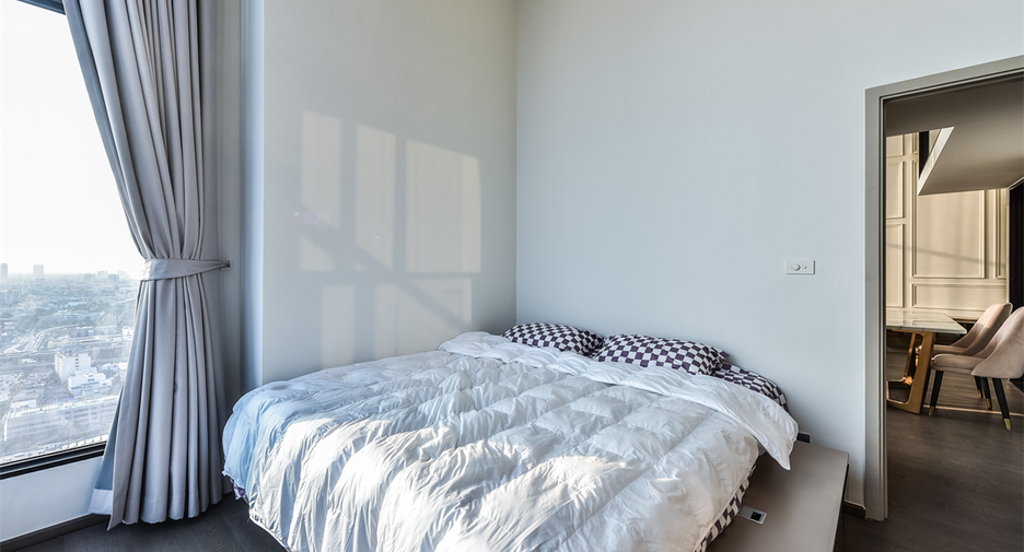 For rent 2 bedrooms condo in Ratchathewi, Bangkok