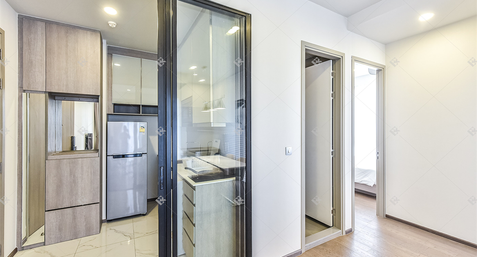 For rent 2 bedrooms condo in Ratchathewi, Bangkok