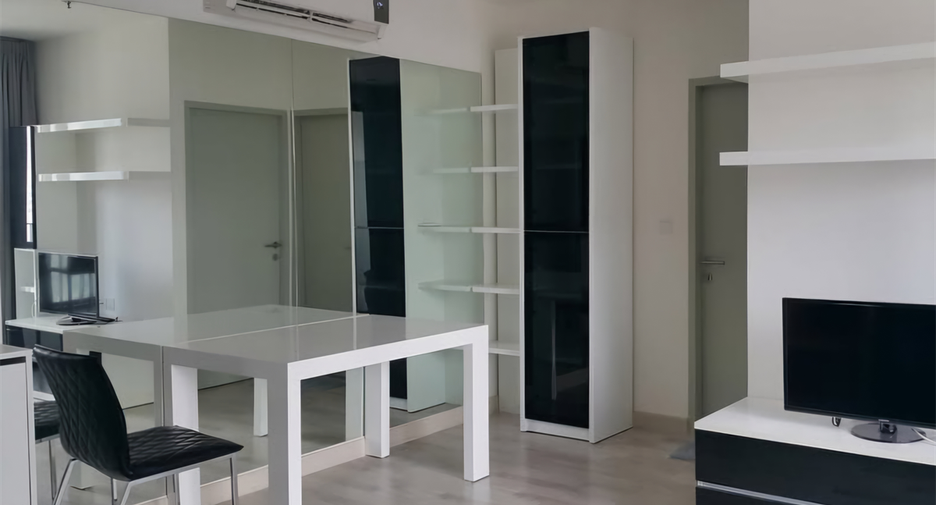 À louer 2 chambres condo à Huai Khwang, Bangkok