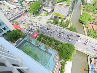 For rent 2 bedrooms condo in Watthana, Bangkok