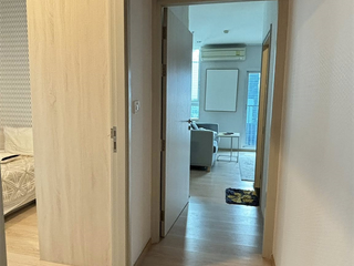 For rent 2 bedrooms condo in Huai Khwang, Bangkok