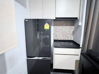 For rent 3 bedrooms condo in Huai Khwang, Bangkok