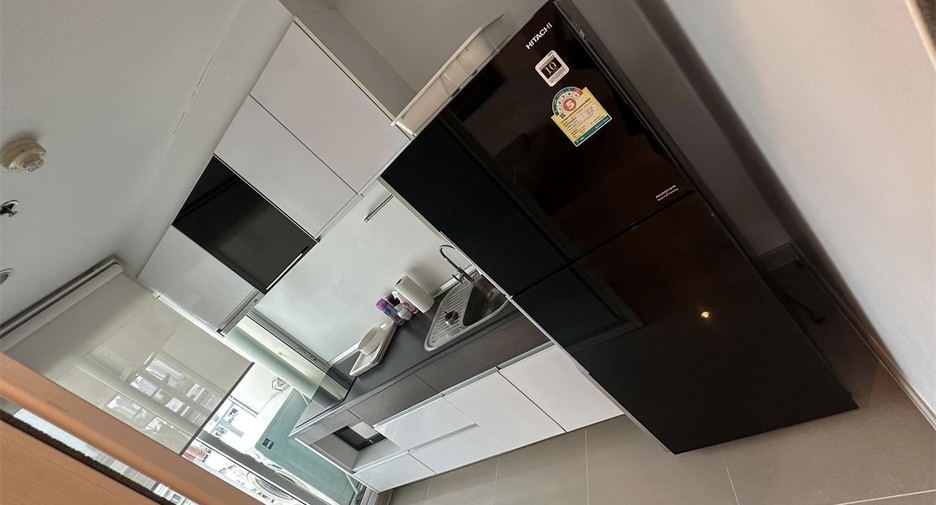 For rent 2 bedrooms condo in Huai Khwang, Bangkok