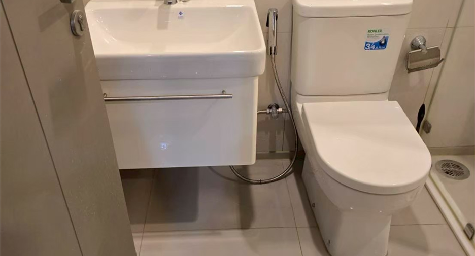 For rent 1 bed condo in Huai Khwang, Bangkok
