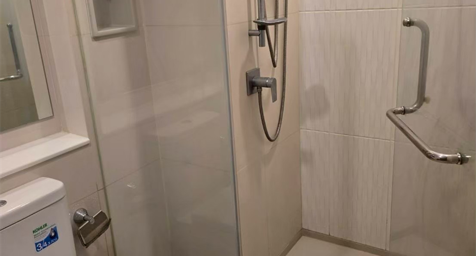 For rent 1 bed condo in Huai Khwang, Bangkok