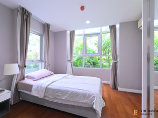 For rent 5 bedrooms condo in Huai Khwang, Bangkok