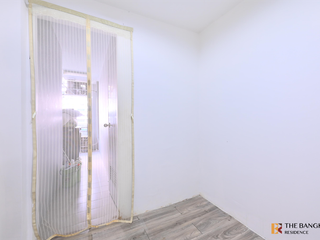 For rent 5 bedrooms condo in Huai Khwang, Bangkok