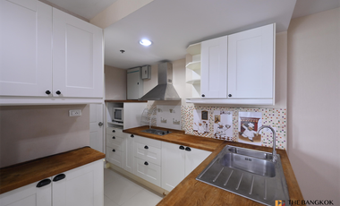 For rent 2 bedrooms condo in Huai Khwang, Bangkok