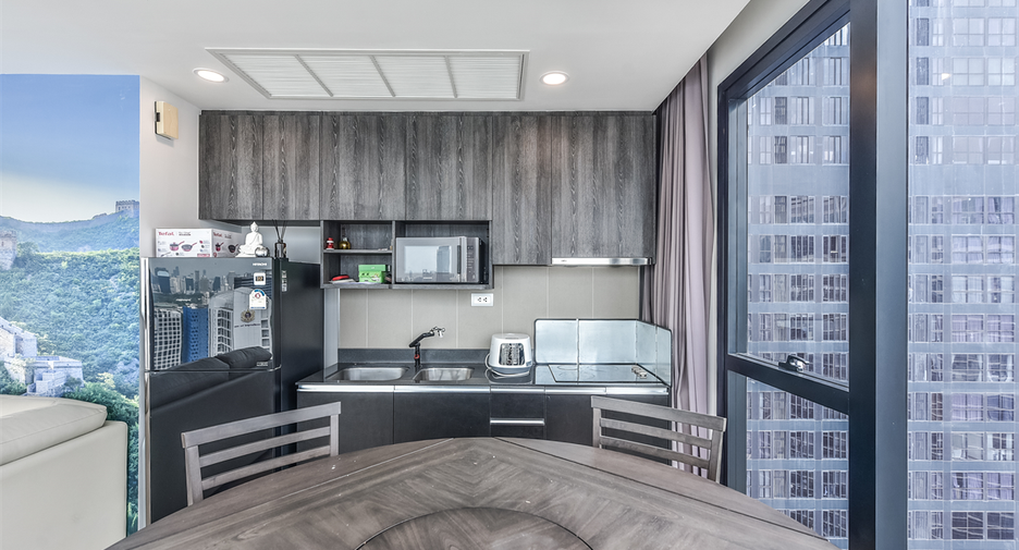 Wohnung zur Miete mit 2 Zimmer in Bang Rak, Bangkok