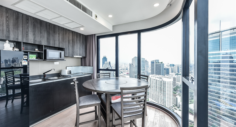 Wohnung zur Miete mit 2 Zimmer in Bang Rak, Bangkok
