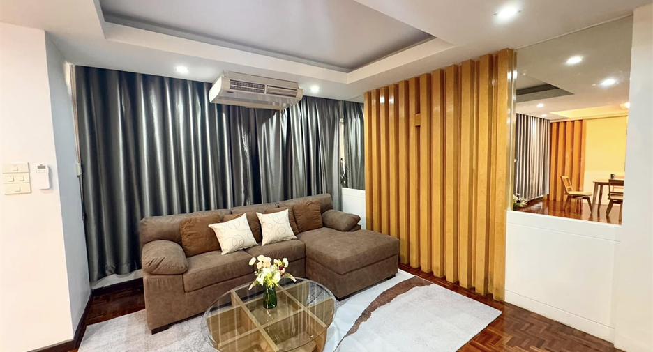 À louer 3 chambres condo à Huai Khwang, Bangkok