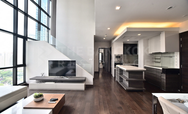 For rent 3 bedrooms condo in Huai Khwang, Bangkok