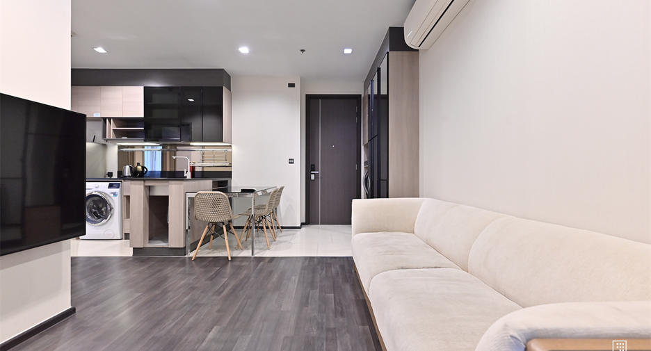 For rent 2 bedrooms condo in Huai Khwang, Bangkok