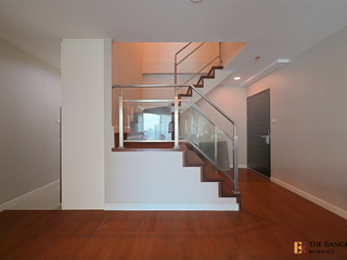 For rent 4 bedrooms condo in Huai Khwang, Bangkok