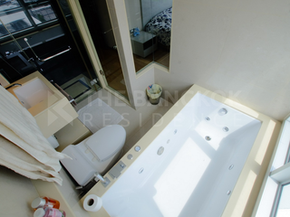 Condo en alquiler de 2 habitaciones en Watthana, Bangkok