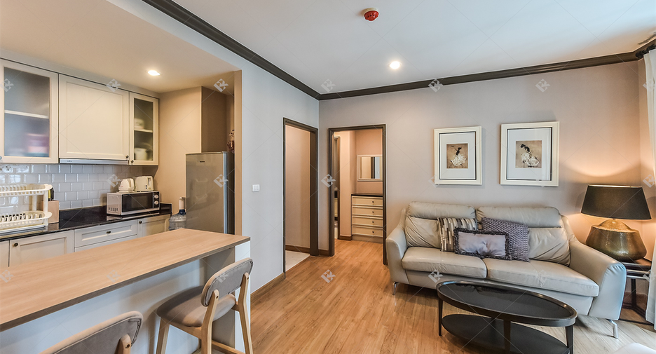 For rent 2 bedrooms condo in Pathum Wan, Bangkok