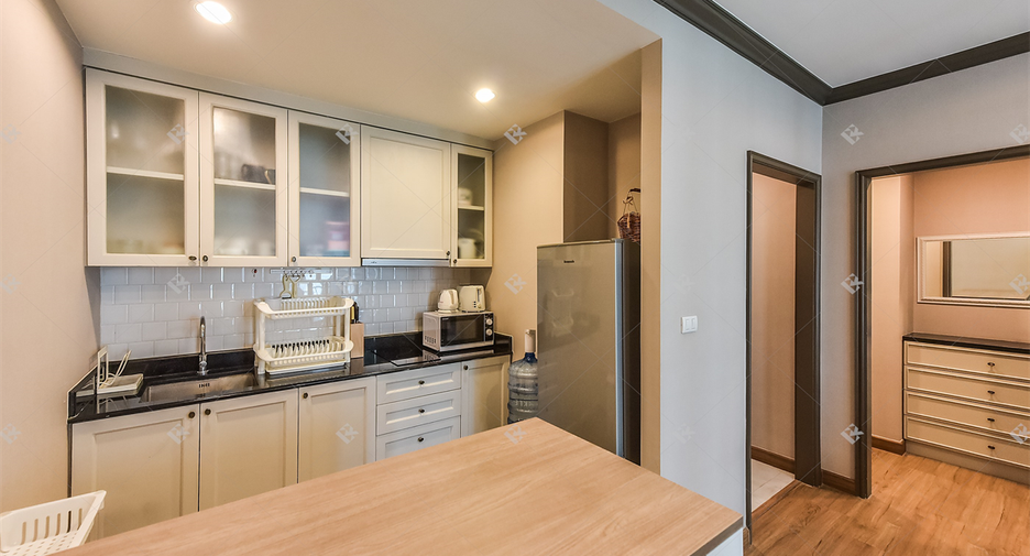 For rent 2 bedrooms condo in Pathum Wan, Bangkok