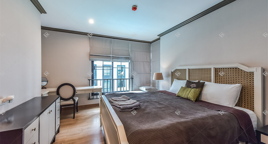 For rent 2 bedrooms condo in Pathum Wan, Bangkok