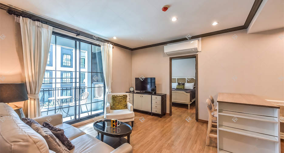 For rent 2 bedrooms condo in Pathum Wan, Bangkok