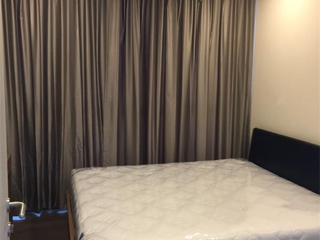 For rent 2 bedrooms condo in Pathum Wan, Bangkok