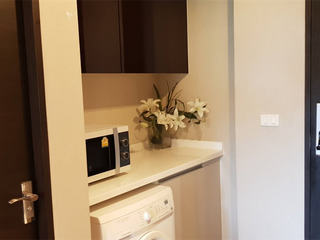 For rent 2 bedrooms condo in Pathum Wan, Bangkok