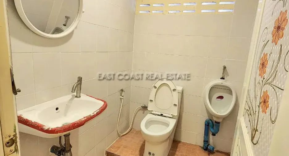 For rent retail Space in Bang Lamung, Chonburi