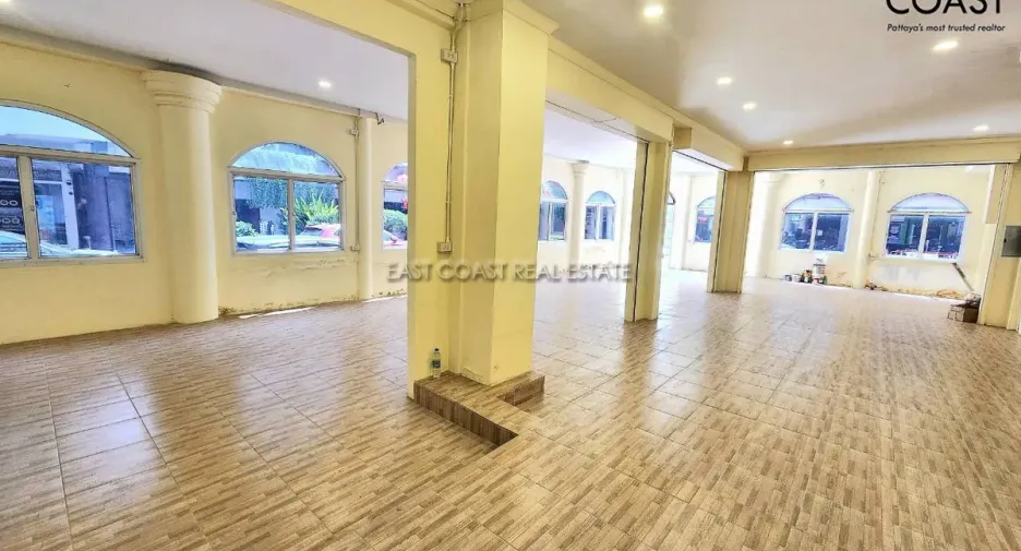 For rent retail Space in Bang Lamung, Chonburi