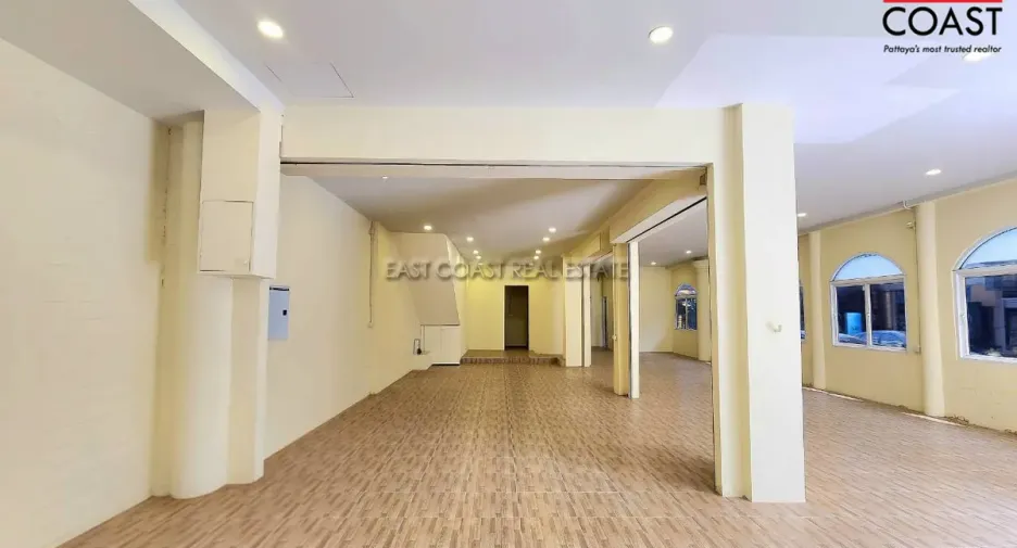 For rent retail Space in Bang Lamung, Chonburi