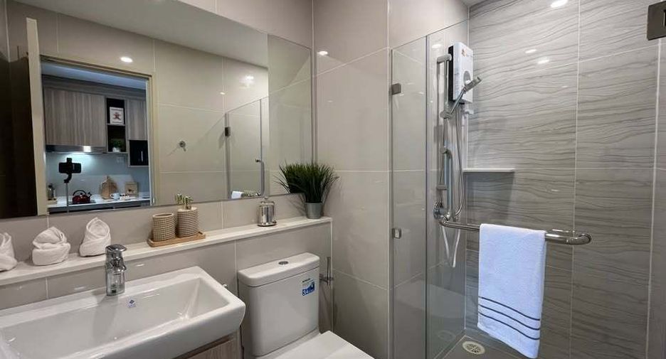 For rent studio condo in Khlong Toei, Bangkok