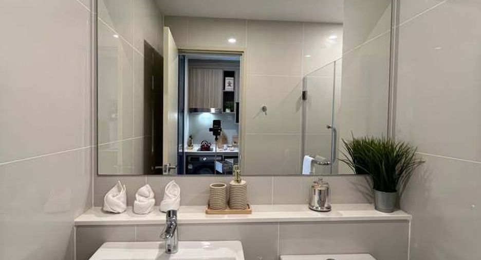 For rent studio condo in Khlong Toei, Bangkok