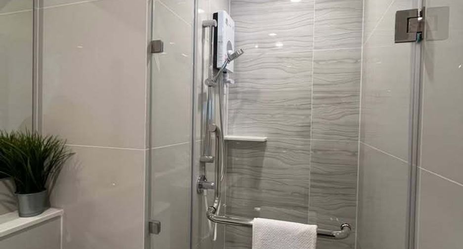 For rent studio condo in Khlong Toei, Bangkok