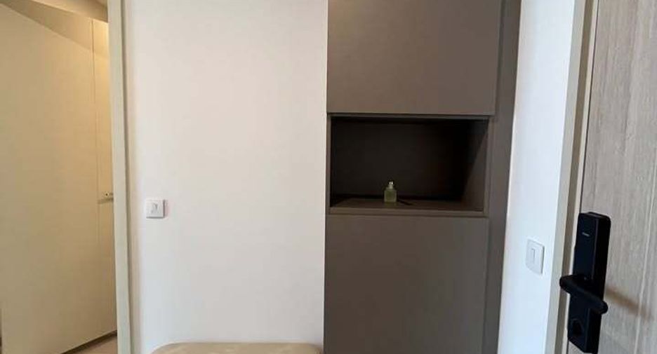 For rent studio condo in Khlong Toei, Bangkok