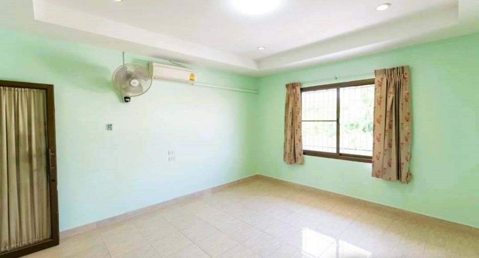 Haus zum Kauf mit 8 Zimmer in Central Pattaya, Pattaya