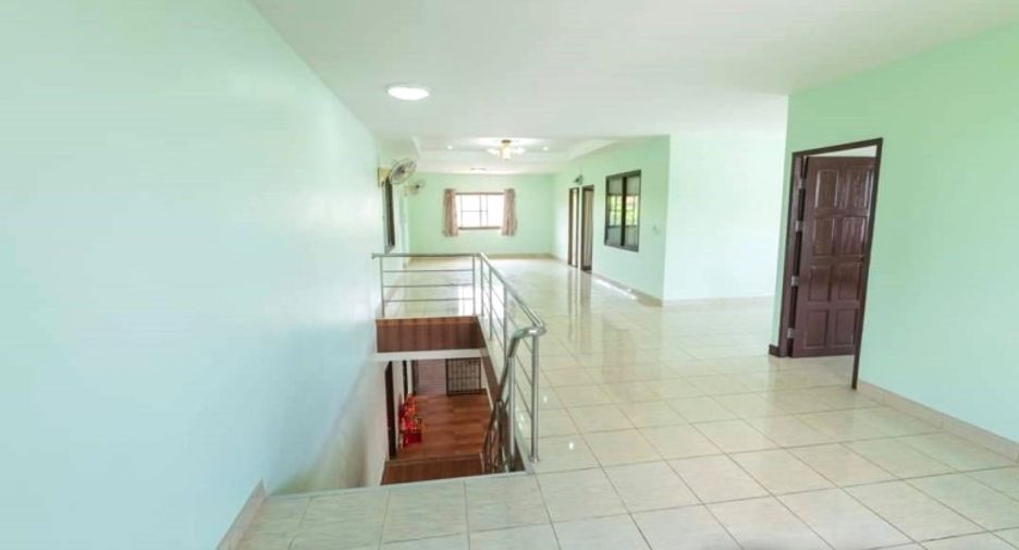 Haus zum Kauf mit 8 Zimmer in Central Pattaya, Pattaya