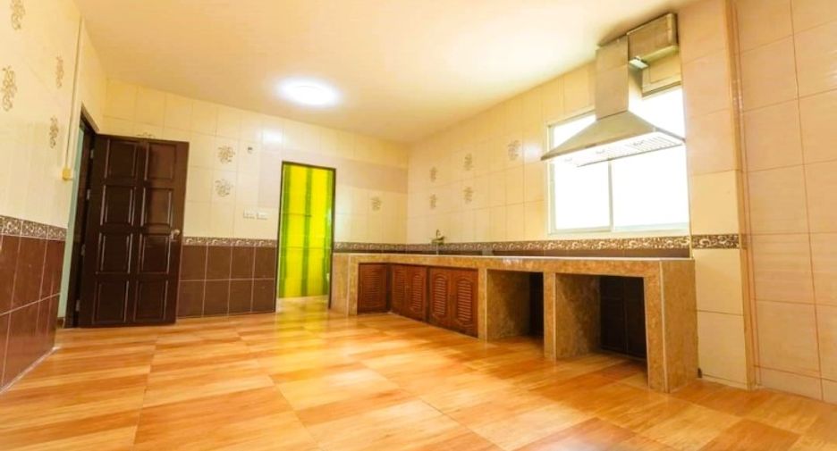 Haus zum Kauf mit 8 Zimmer in Central Pattaya, Pattaya