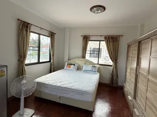 For rent 3 bedrooms house in Mueang Chiang Mai, Chiang Mai