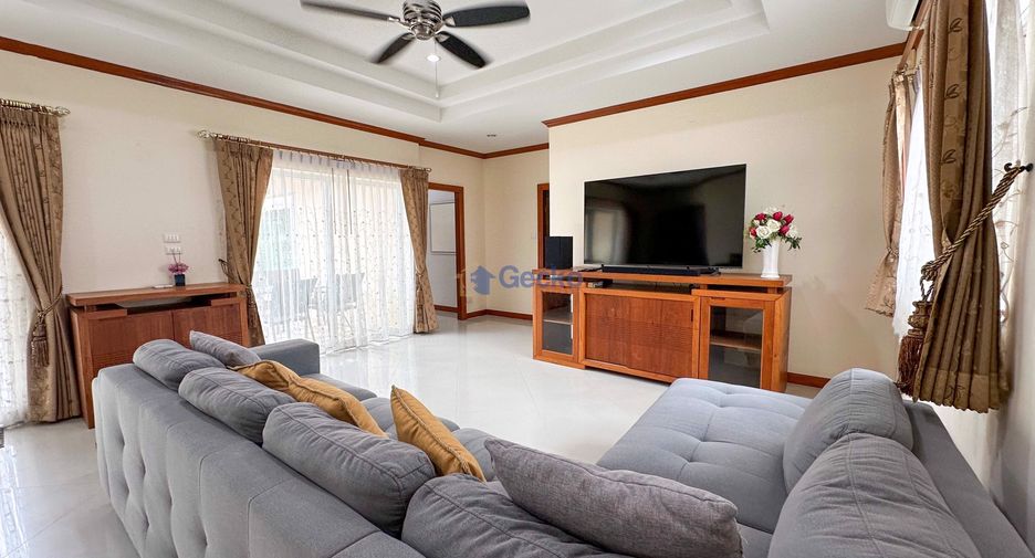 For sale 4 ベッドルーム house in Bang Lamung, Chonburi