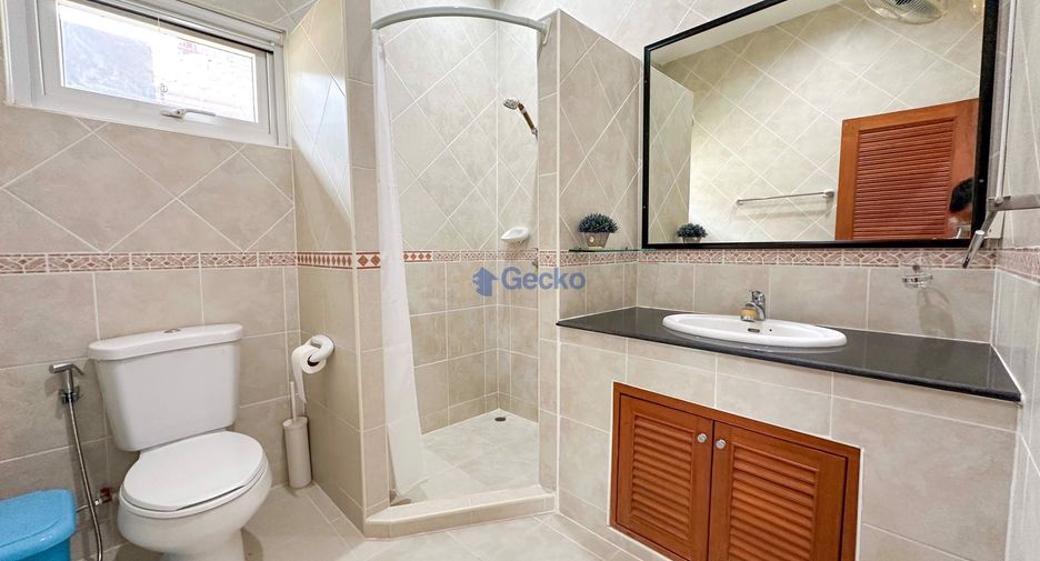 For sale 4 ベッドルーム house in Bang Lamung, Chonburi
