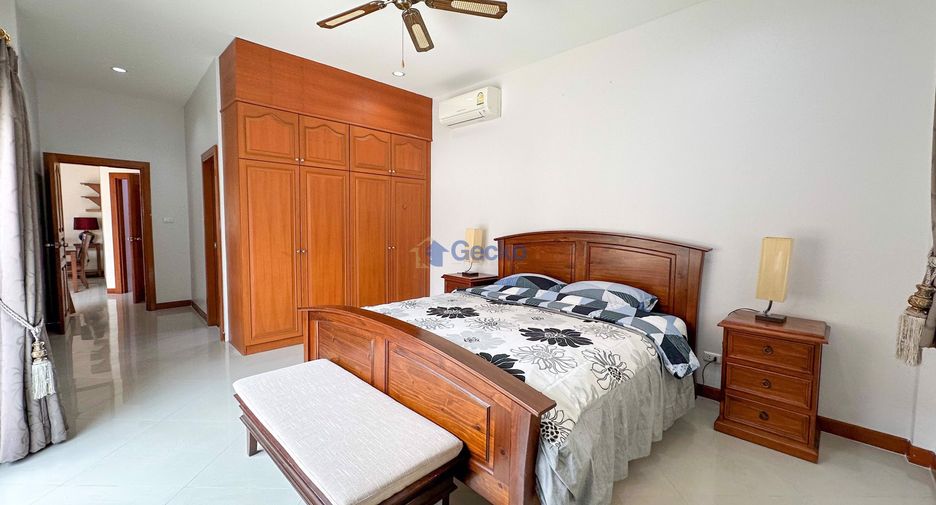 For sale 4 ベッドルーム house in Bang Lamung, Chonburi