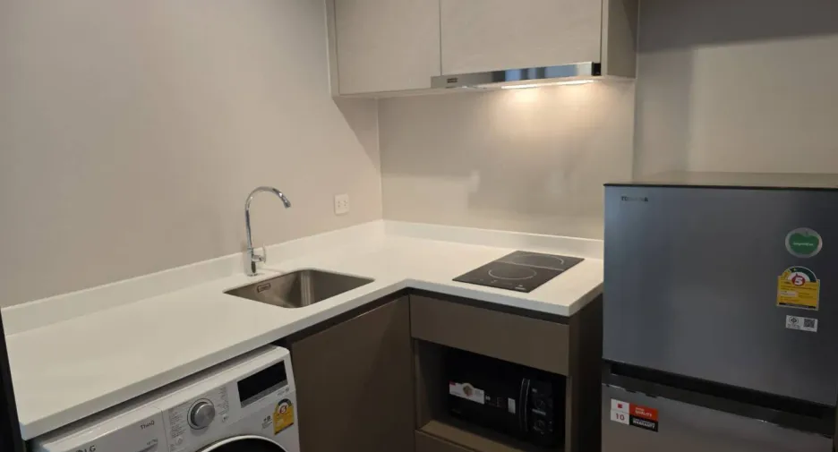 For rent and for sale studio condo in Thon Buri, Bangkok