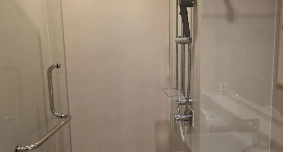 For rent and for sale studio condo in Thon Buri, Bangkok