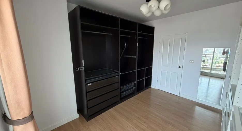 Wohnung zum Kauf mit 2 Zimmer in Watthana, Bangkok