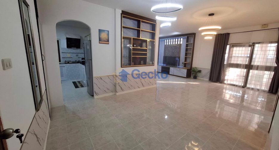 Casa en venta de 3 habitaciones en Sattahip, Chonburi