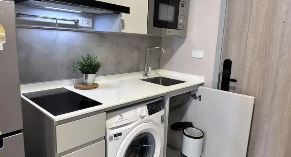 For rent studio condo in Huai Khwang, Bangkok