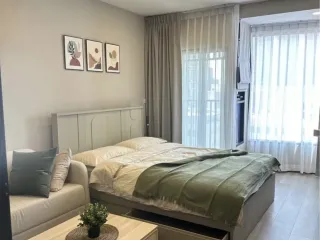 Wohnung zur Miete mit Studio in Huai Khwang, Bangkok