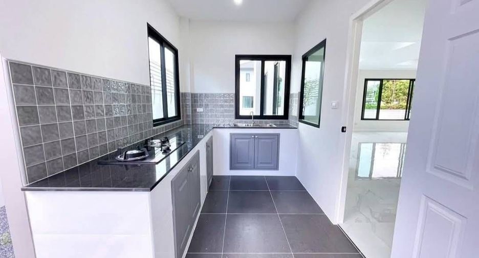 For sale 4 bedrooms house in Mueang Samut Sakhon, Samut Sakhon