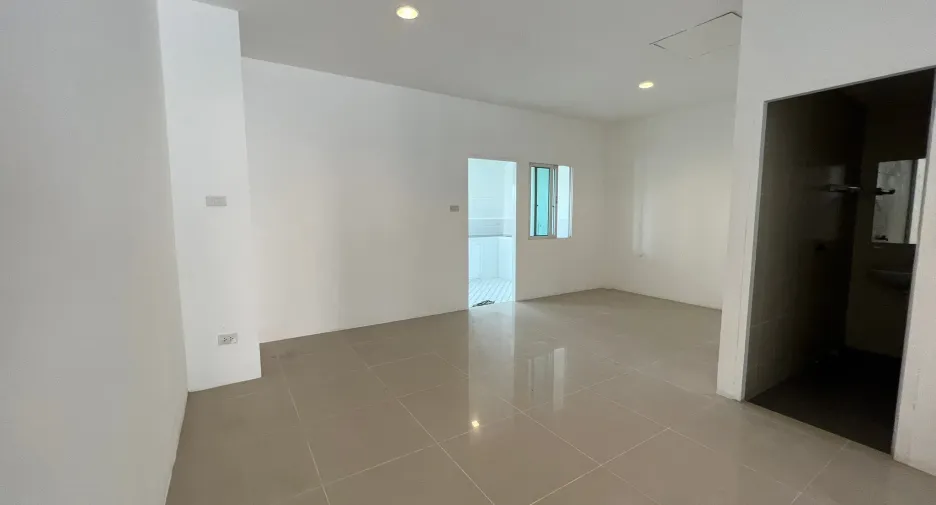 For sale 3 bedrooms townhouse in Phutthamonthon, Nakhon Pathom