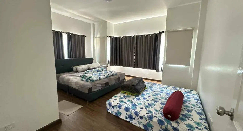 For sale 3 bedrooms house in San Kamphaeng, Chiang Mai